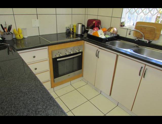 1 BEDROOM TOWNHOUSE FOR SALE IN WHITE RIVER EXT 16